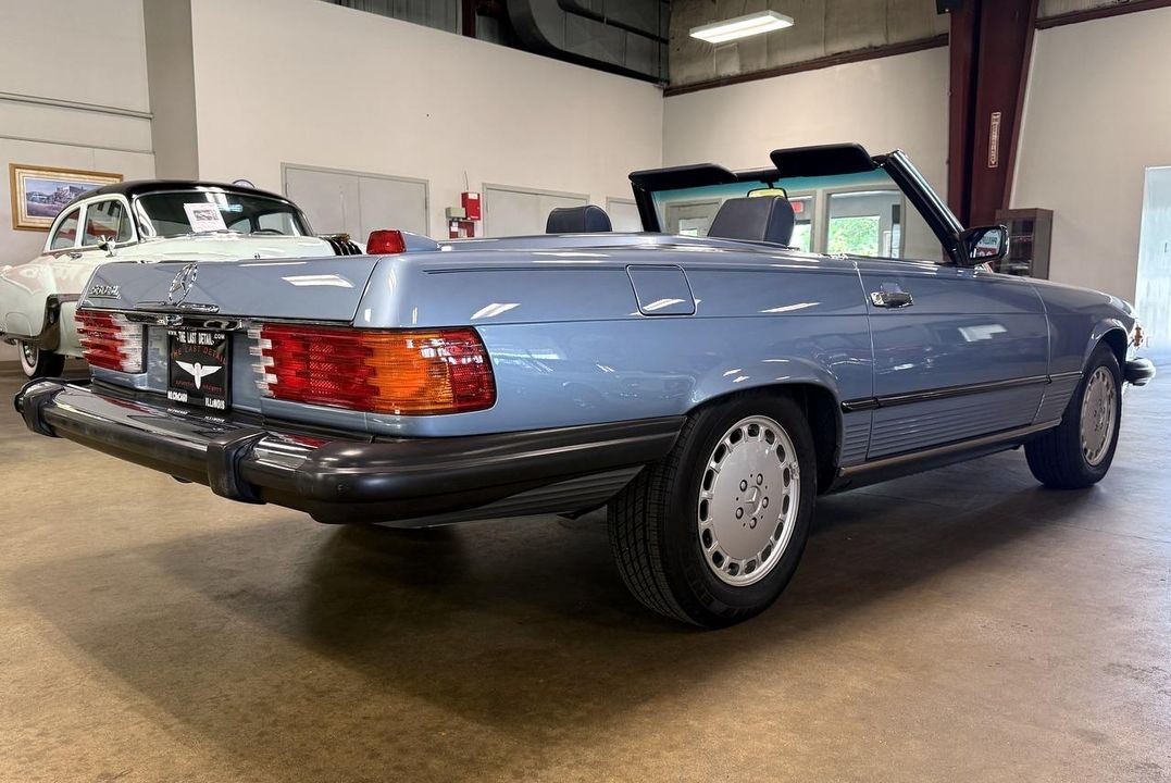 1987 Mercedes-Benz 560SL