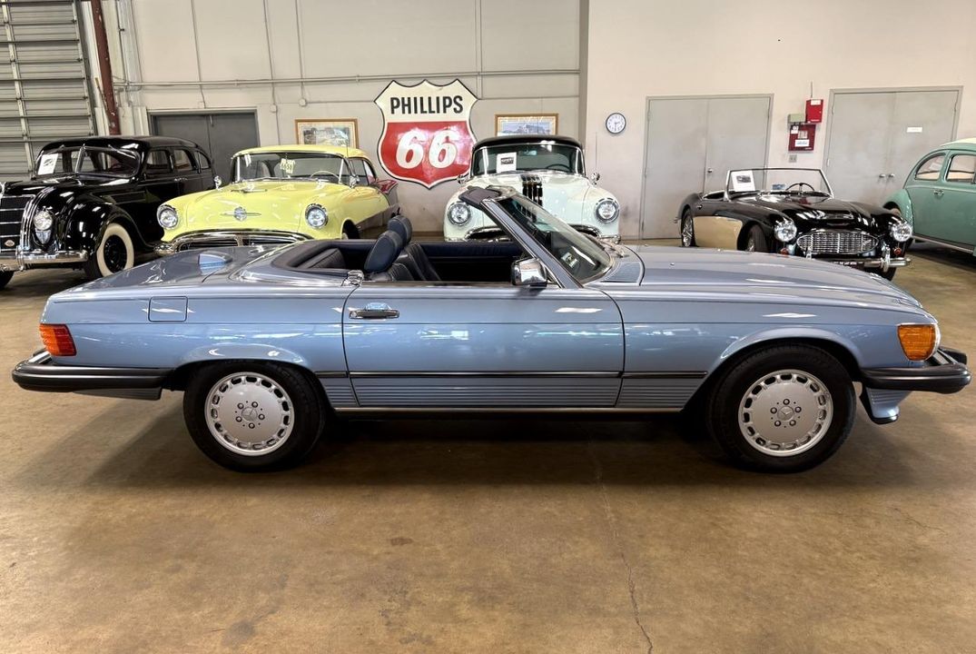 1987 Mercedes-Benz 560SL