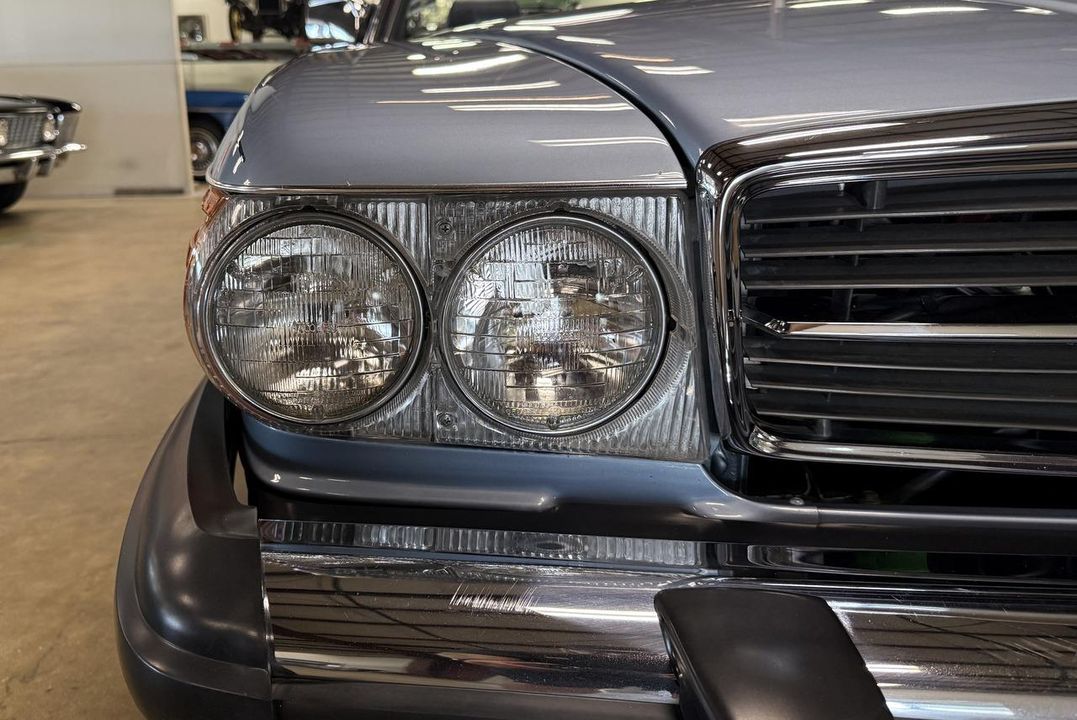 1987 Mercedes-Benz 560SL