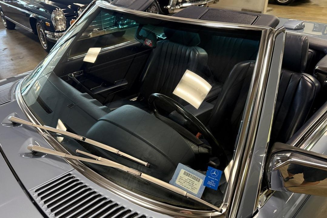 1987 Mercedes-Benz 560SL