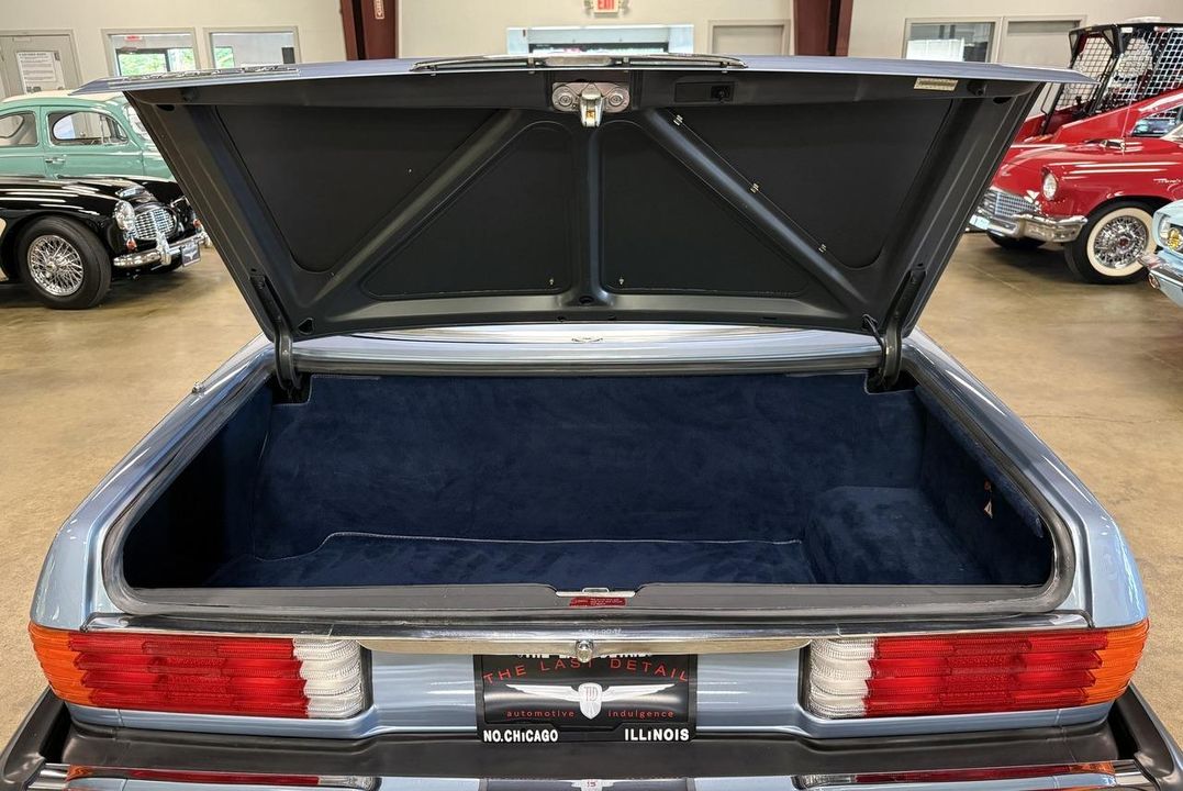 1987 Mercedes-Benz 560SL