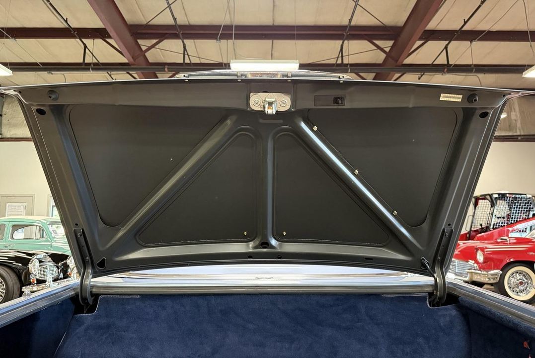 1987 Mercedes-Benz 560SL