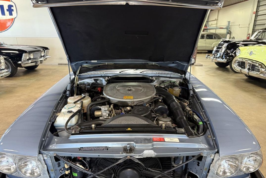 1987 Mercedes-Benz 560SL