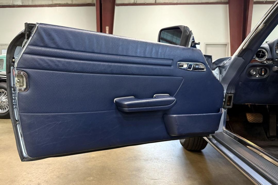 1987 Mercedes-Benz 560SL