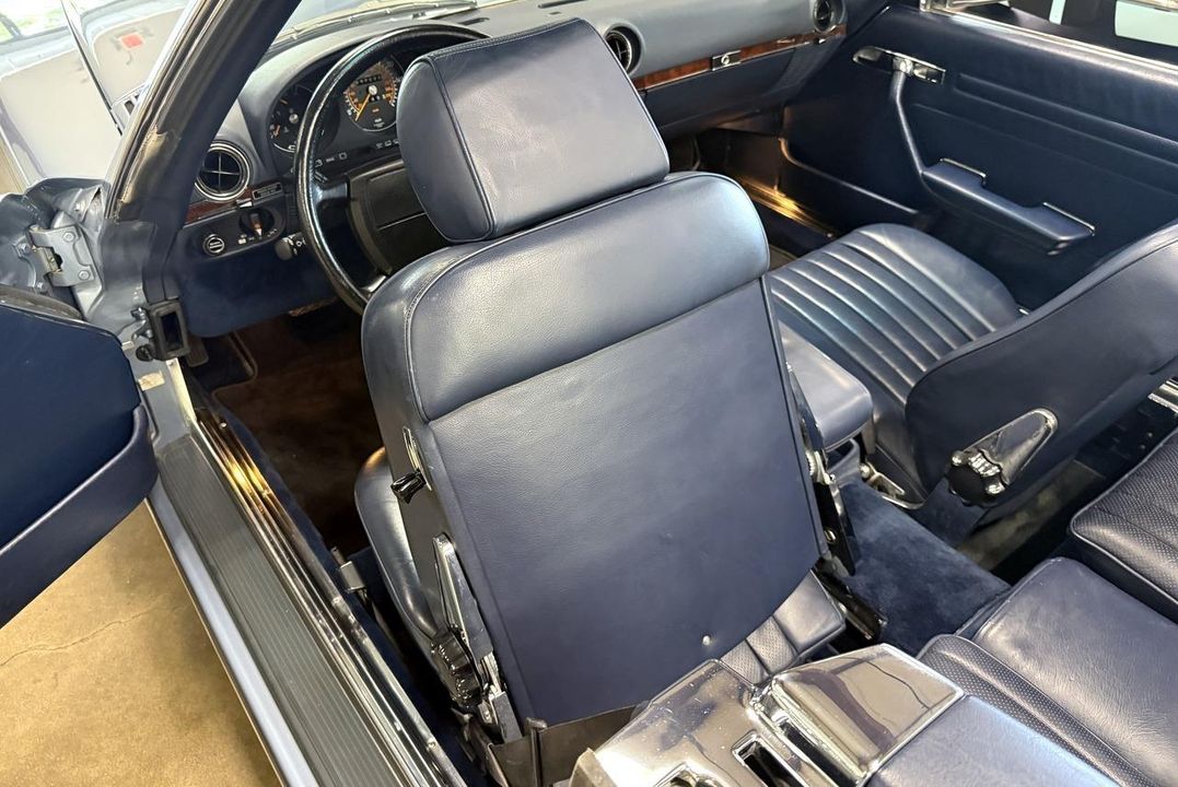 1987 Mercedes-Benz 560SL