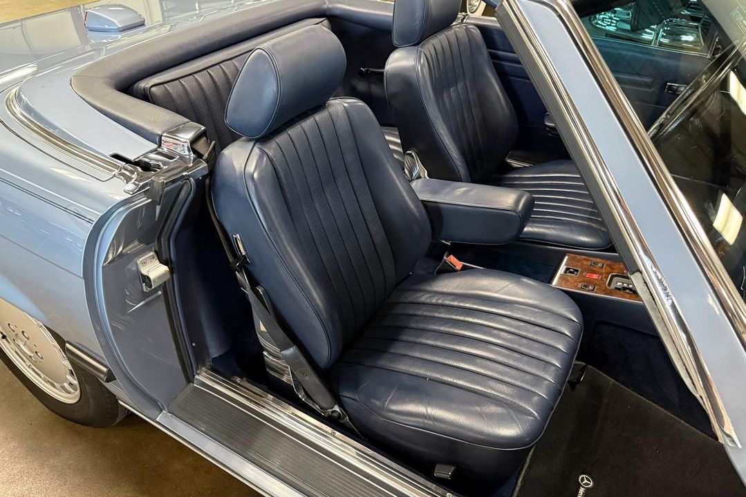 1987 Mercedes-Benz 560SL