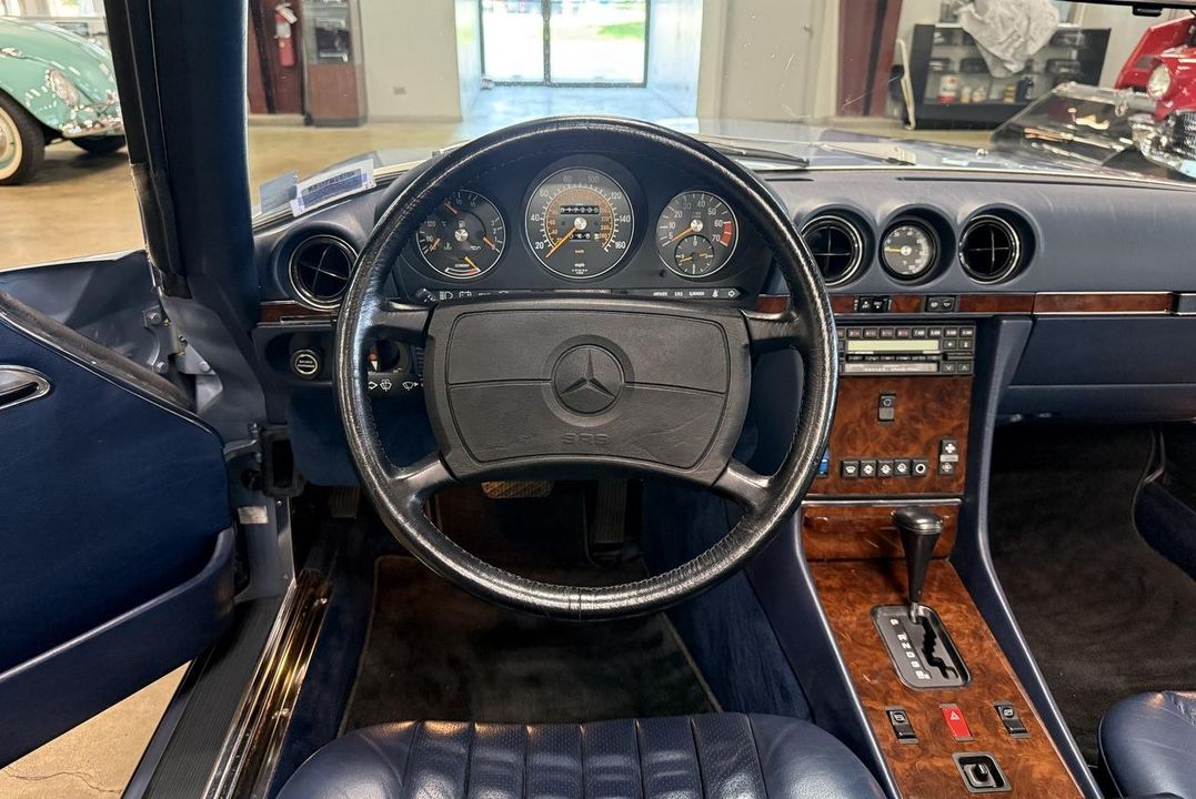 1987 Mercedes-Benz 560SL