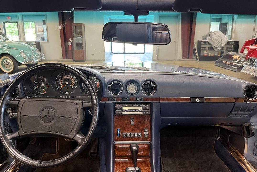 1987 Mercedes-Benz 560SL