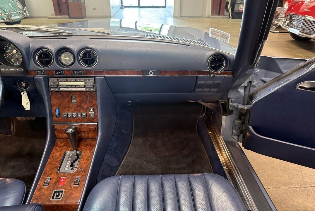 1987 Mercedes-Benz 560SL