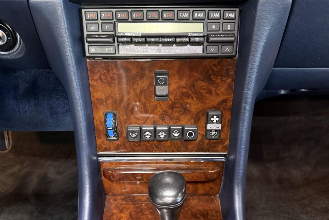 1987 Mercedes-Benz 560SL