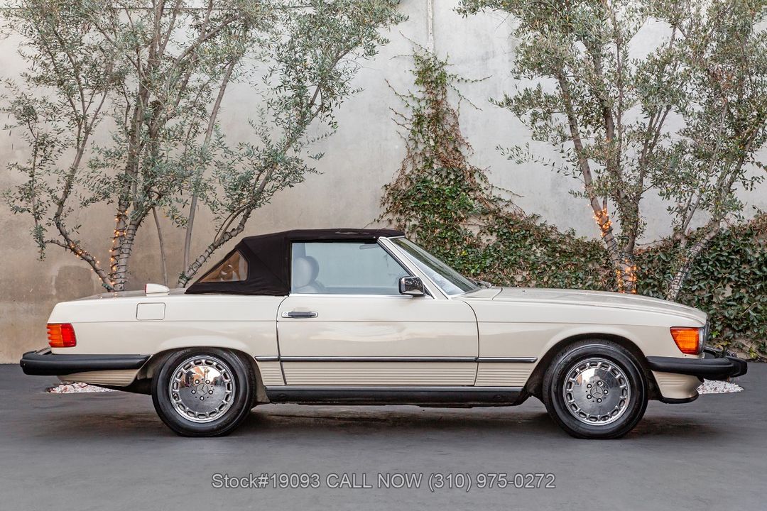 1986 Mercedes-Benz 560SL