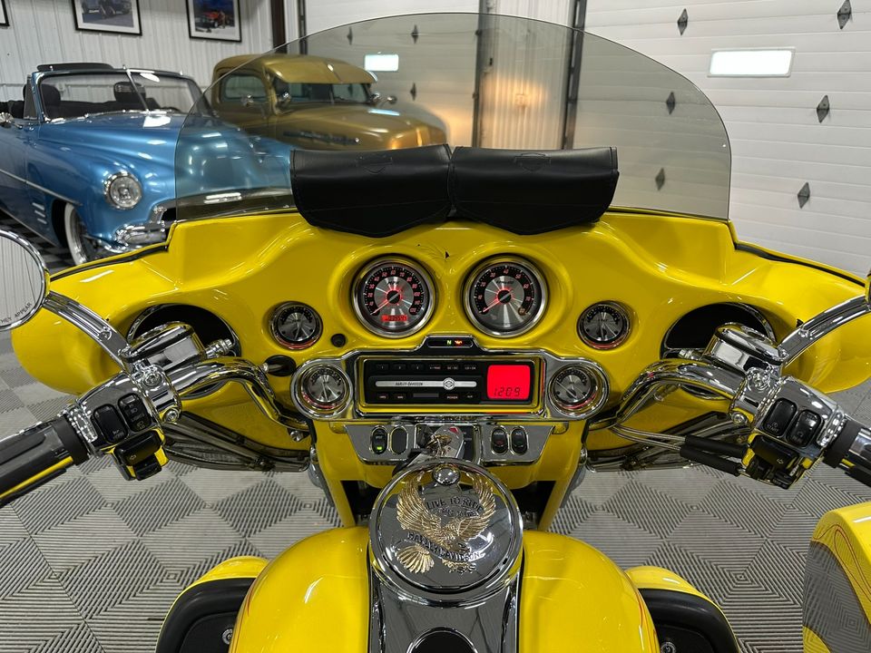 2005 Harley Davidson FLHTCSE2