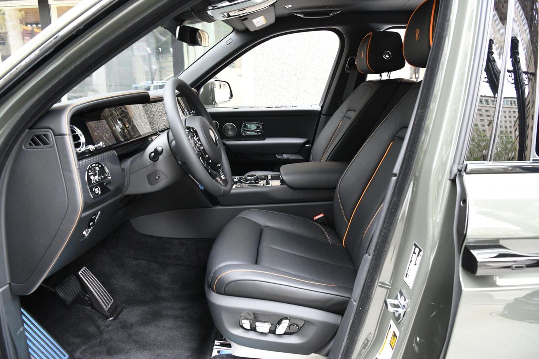 2025 Rolls-Royce Black Badge Cullinan