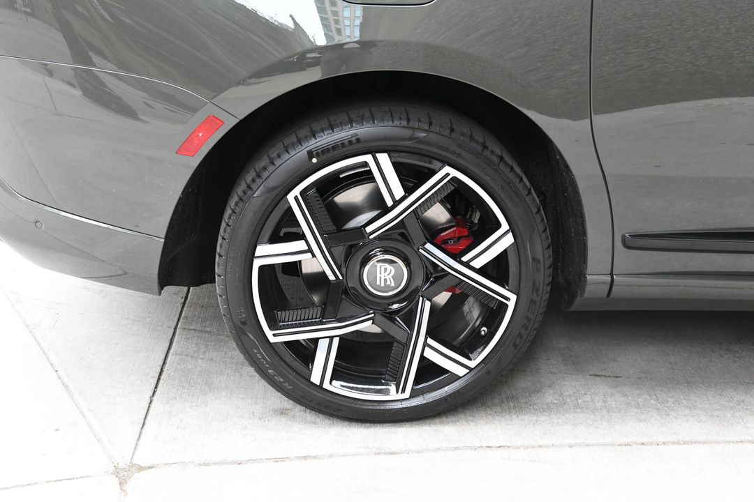 2025 Rolls-Royce Black Badge Cullinan