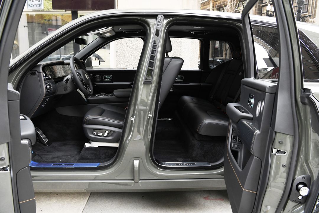 2025 Rolls-Royce Black Badge Cullinan