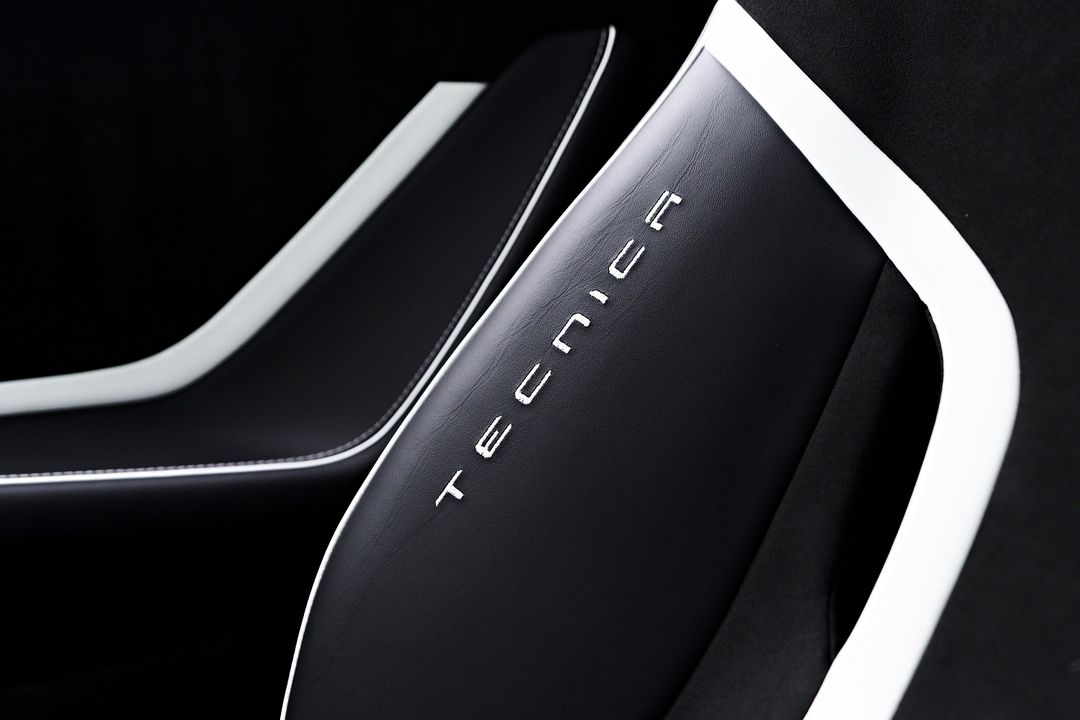 2023 Lamborghini Huracan Tecnica