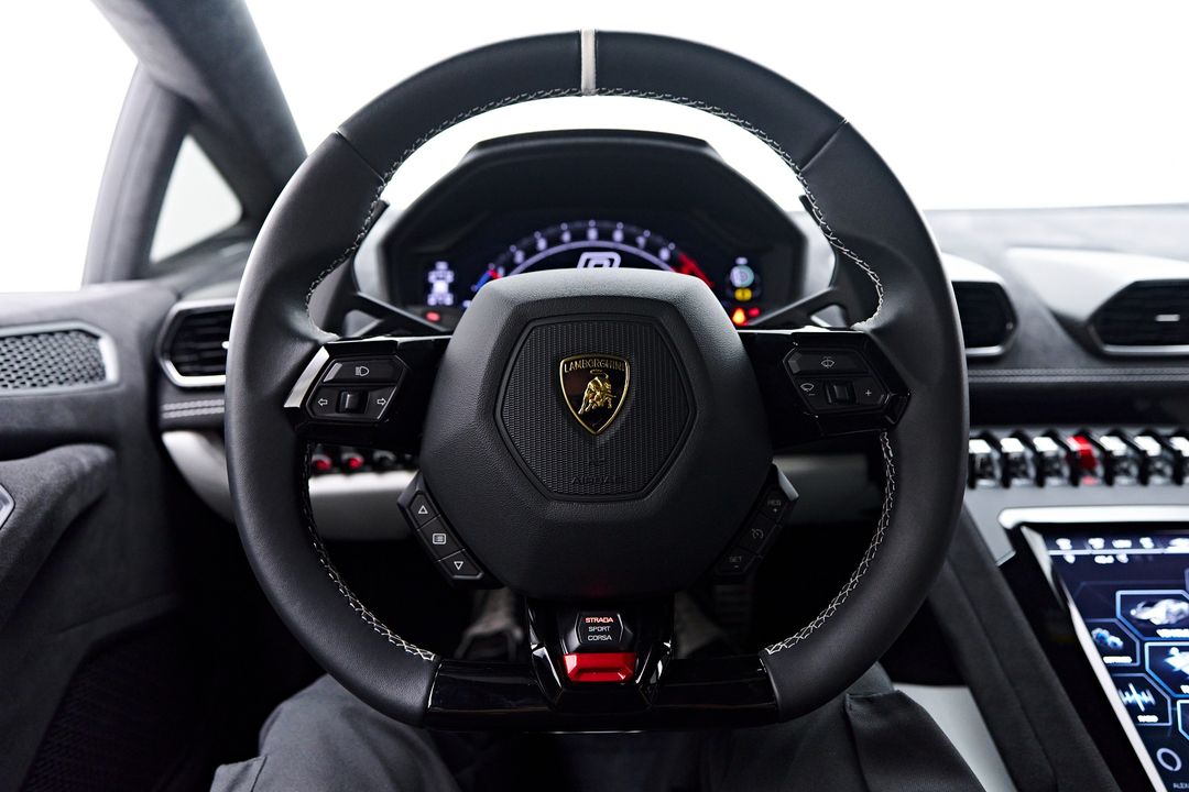 2023 Lamborghini Huracan Tecnica