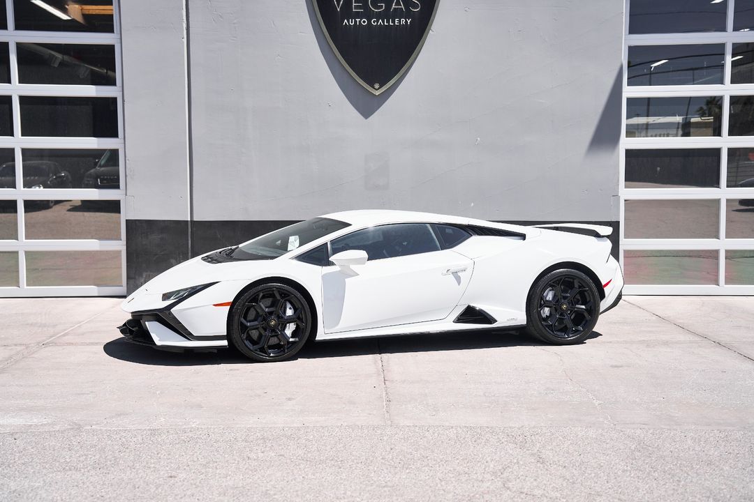 2023 Lamborghini Huracan Tecnica