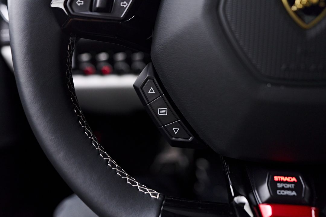 2023 Lamborghini Huracan Tecnica