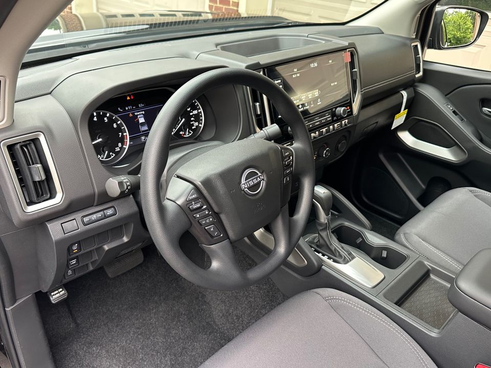 2025 Nissan Frontier