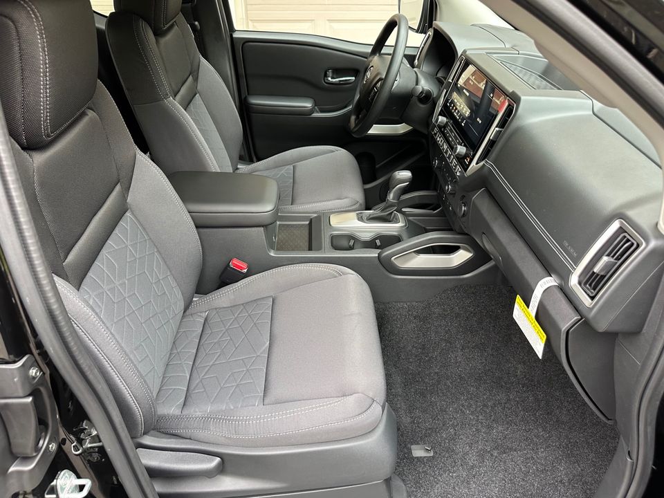 2025 Nissan Frontier
