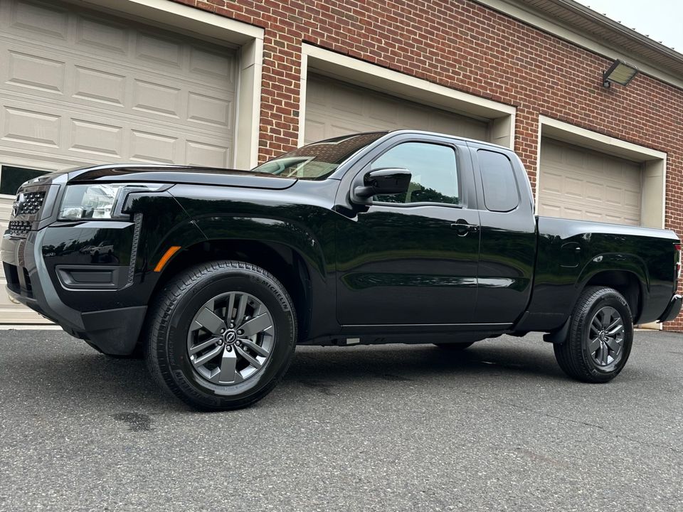 2025 Nissan Frontier