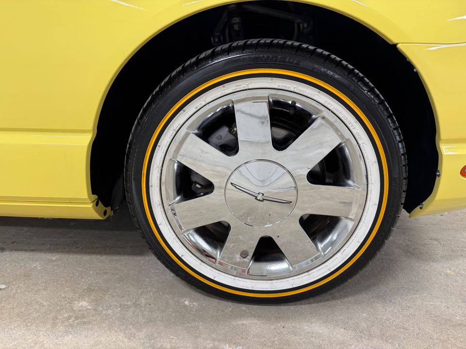 2002 Ford Thunderbird