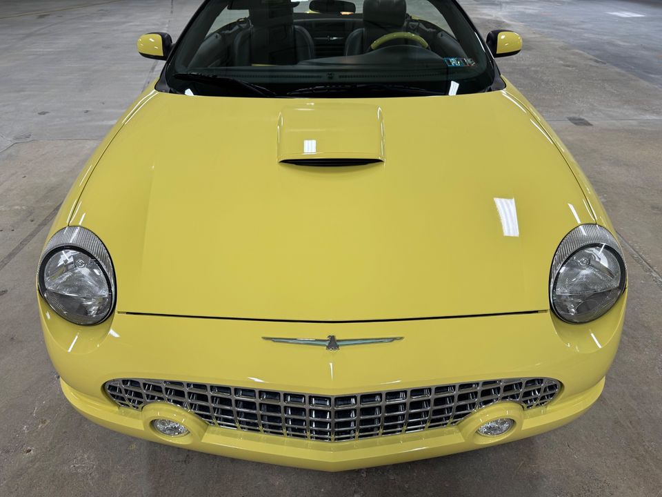 2002 Ford Thunderbird