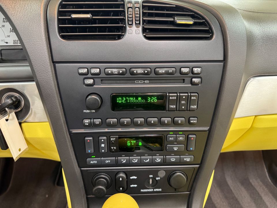 2002 Ford Thunderbird