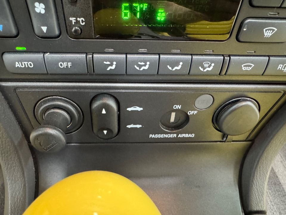 2002 Ford Thunderbird
