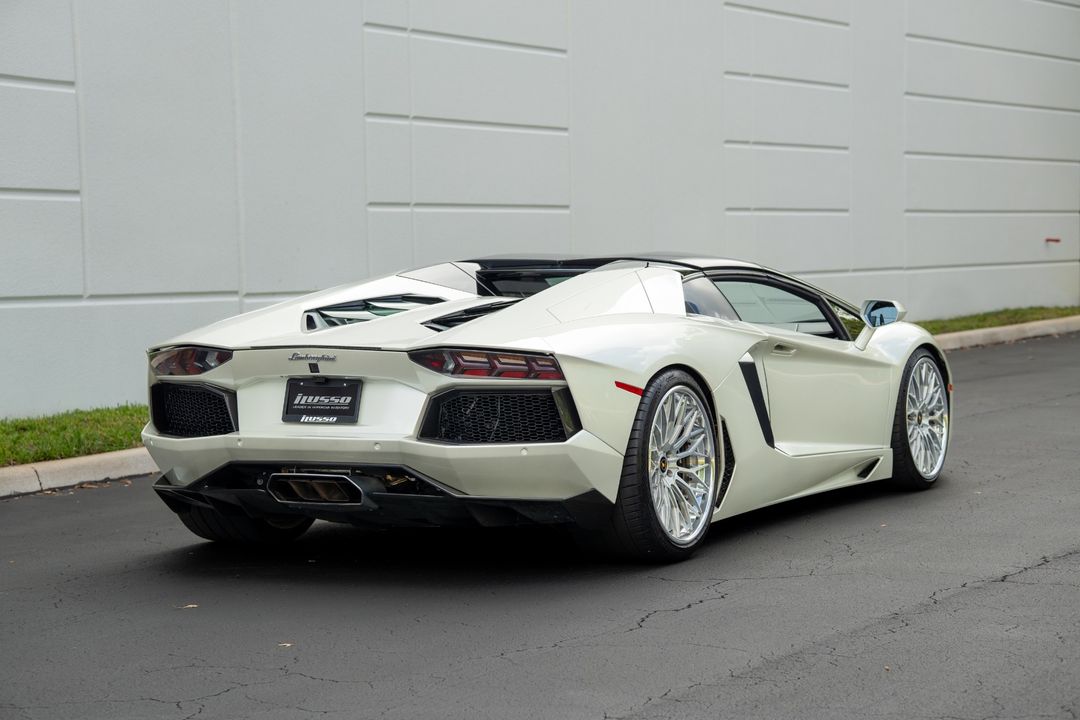 2015 Lamborghini Aventador