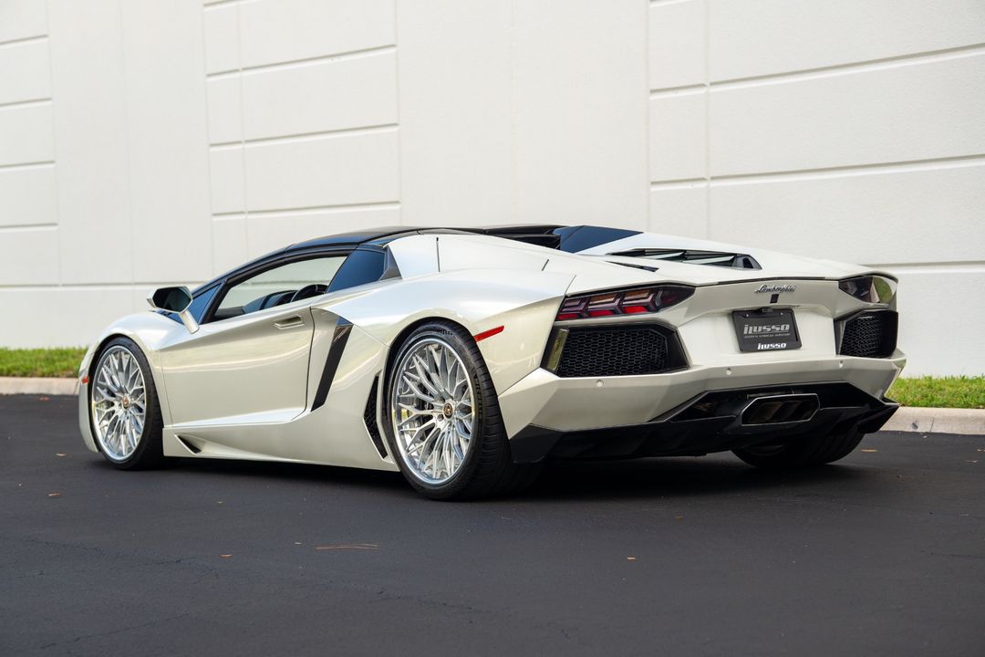 2015 Lamborghini Aventador