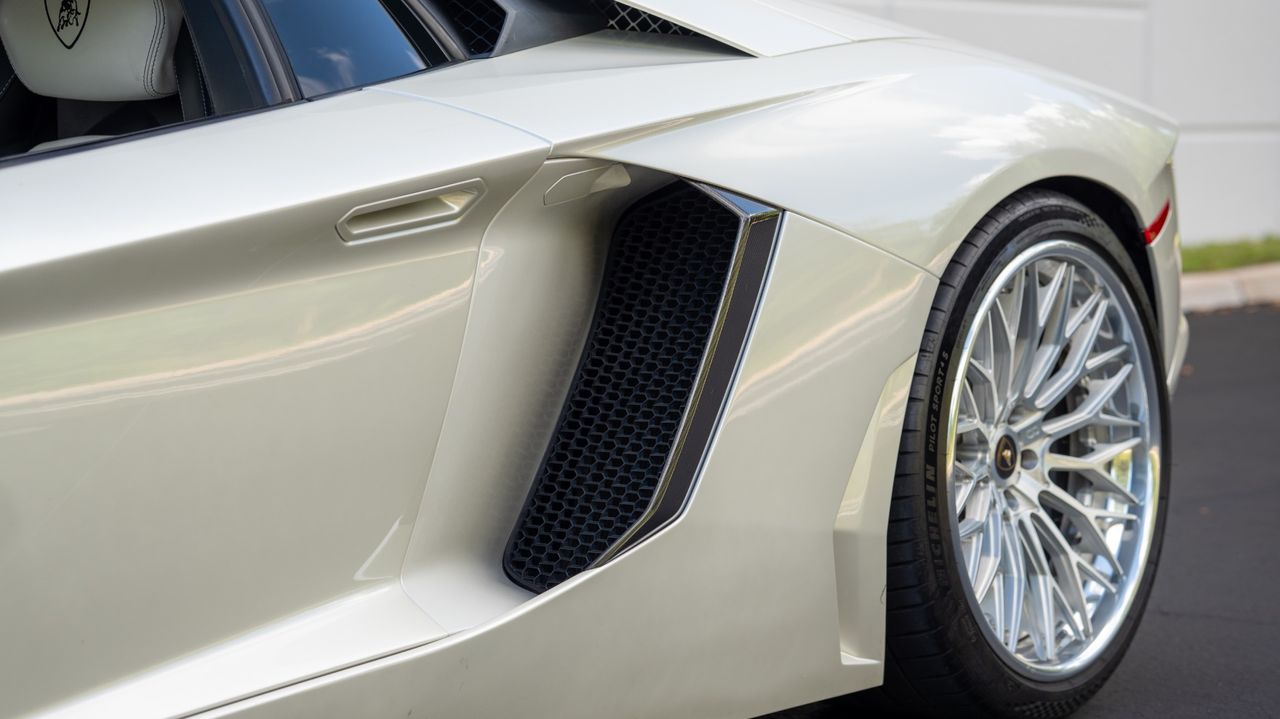 2015 Lamborghini Aventador
