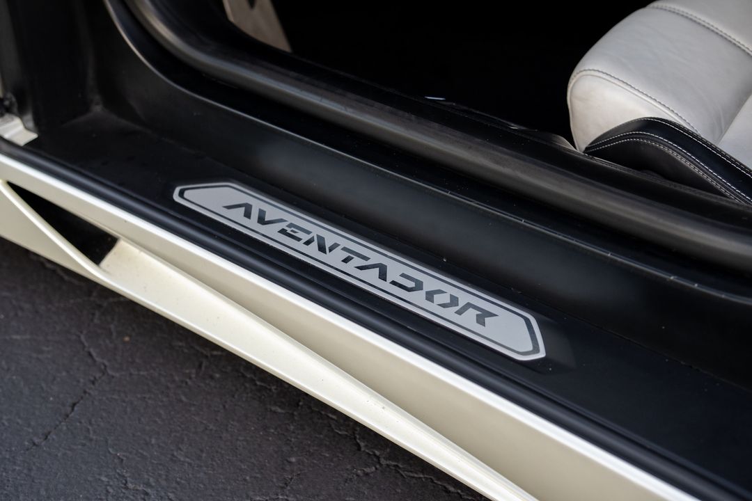 2015 Lamborghini Aventador