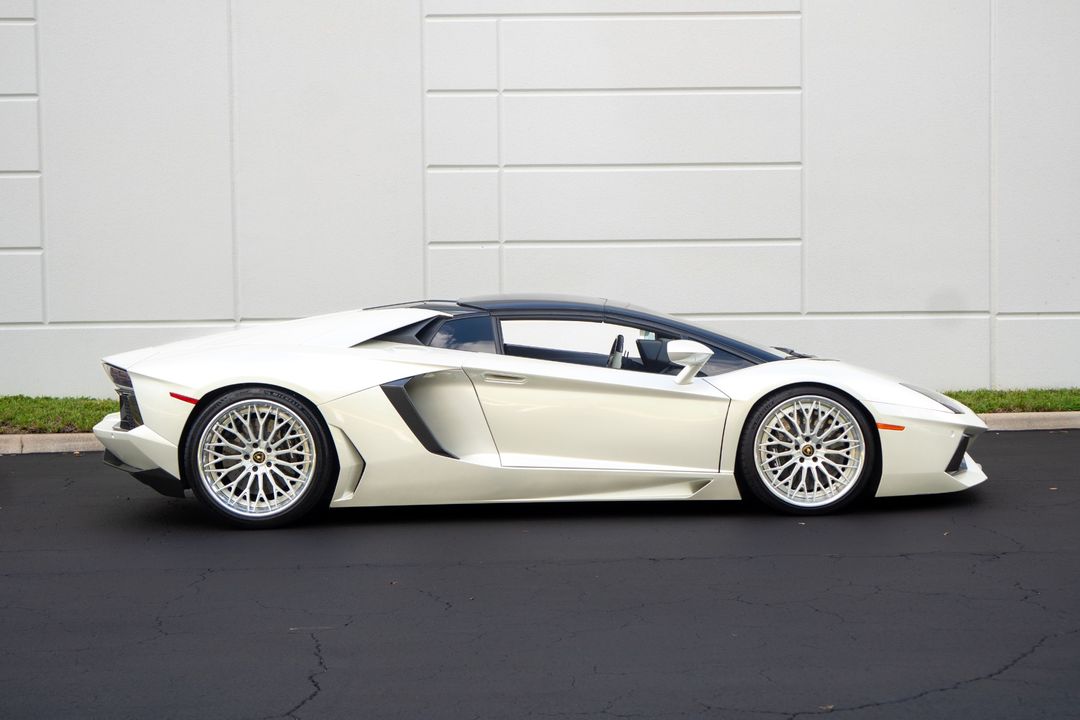 2015 Lamborghini Aventador