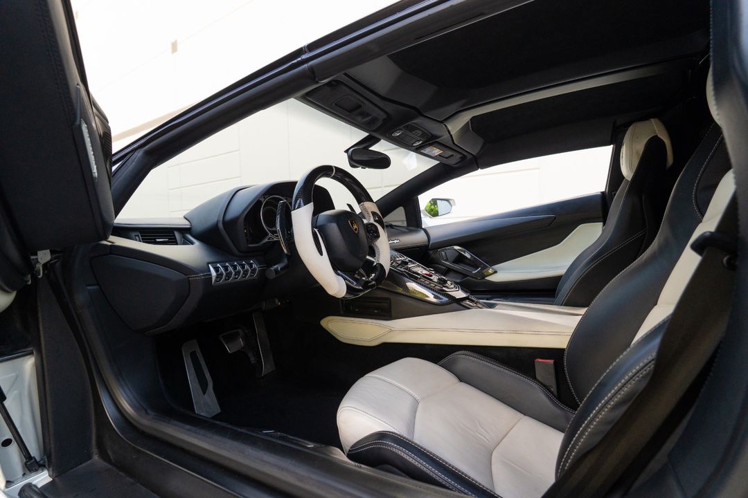 2015 Lamborghini Aventador