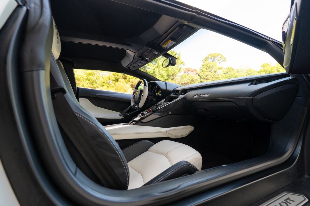 2015 Lamborghini Aventador
