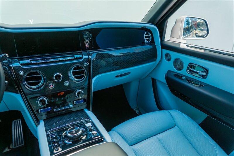 2025 Rolls-Royce Black Badge Cullinan