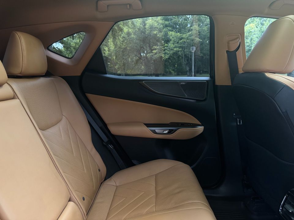 2025 Lexus NX 350h