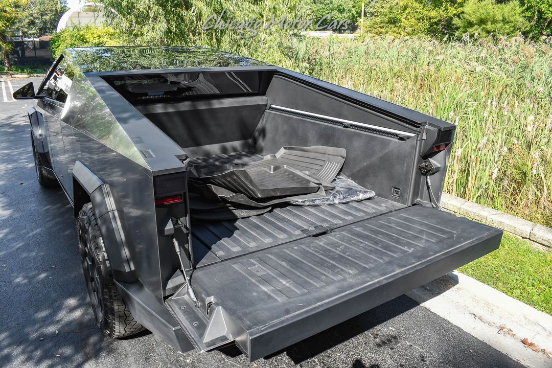 2024 Tesla Cybertruck