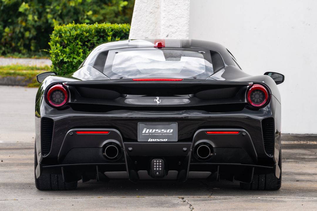 2020 Ferrari 488 Pista