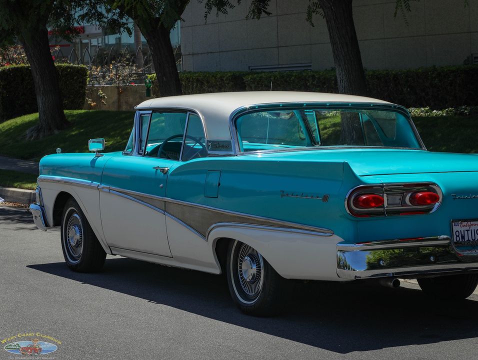1958 Ford Fairlane 500 Skyliner Retractable 352/300HP V8