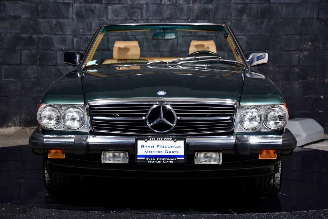 1989 Mercedes-Benz 560-Class