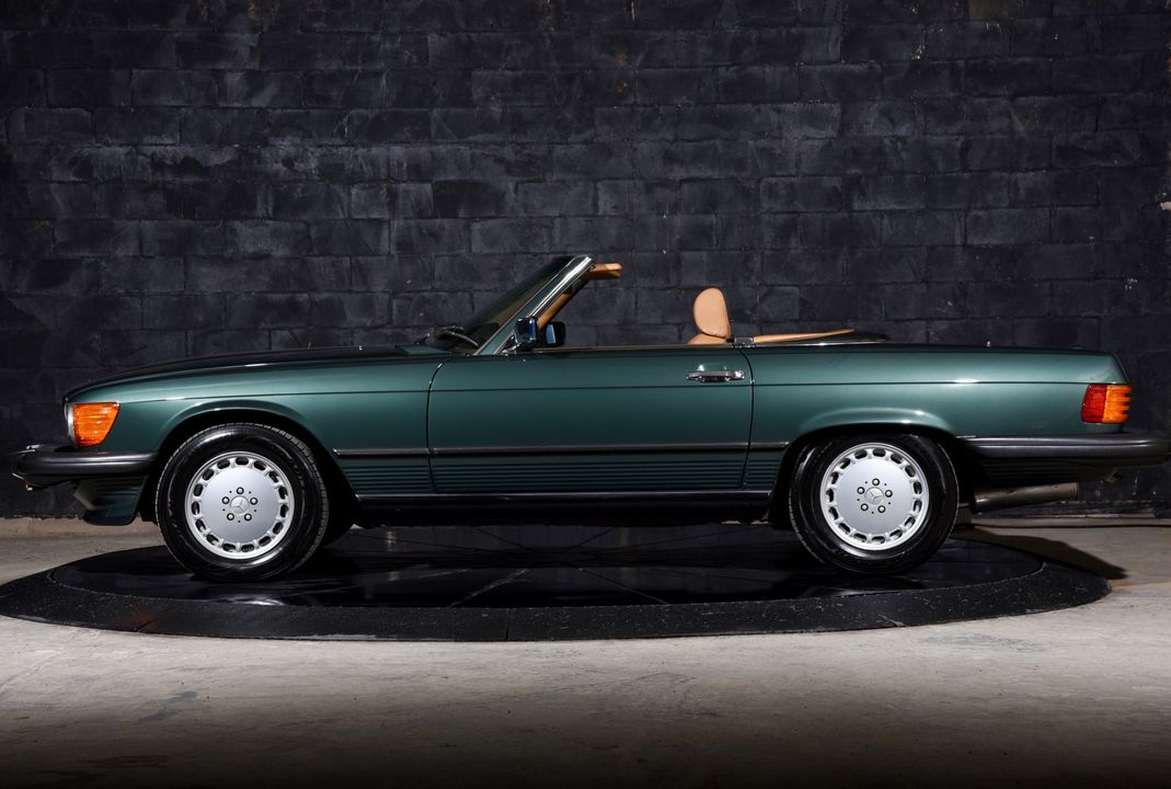 1989 Mercedes-Benz 560-Class