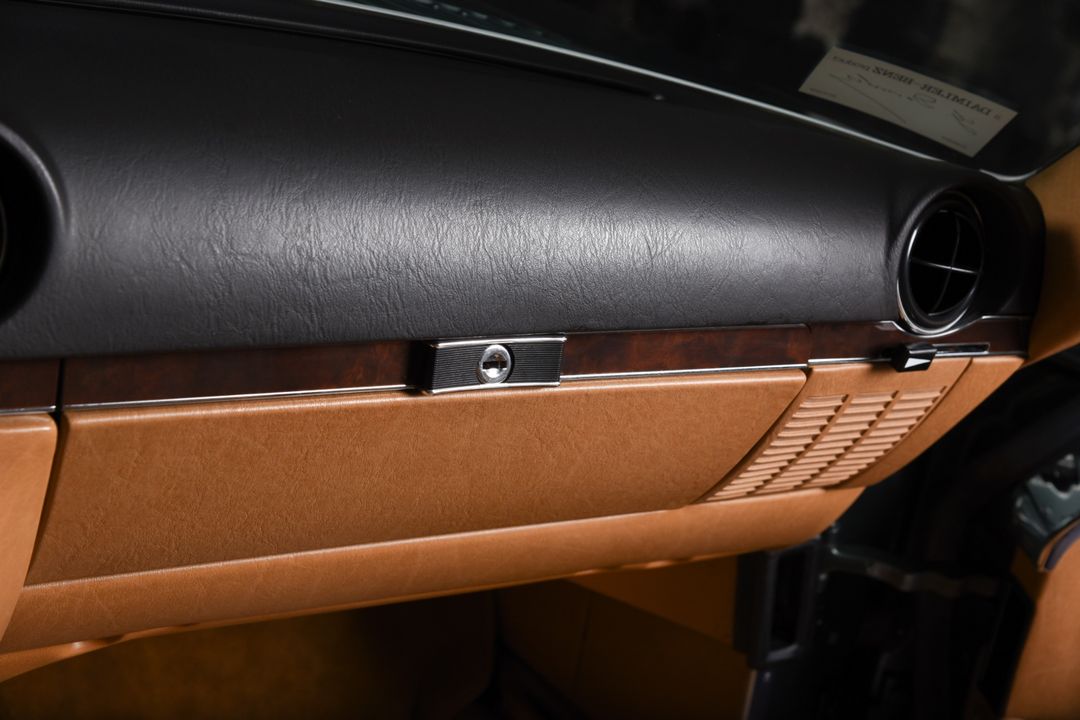 1989 Mercedes-Benz 560-Class