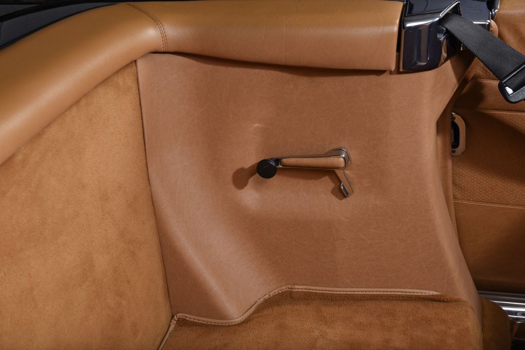 1989 Mercedes-Benz 560-Class