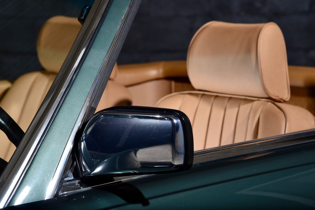 1989 Mercedes-Benz 560-Class