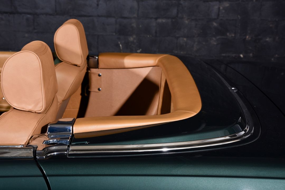 1989 Mercedes-Benz 560-Class