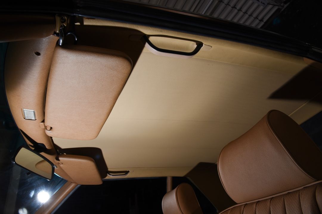 1989 Mercedes-Benz 560-Class