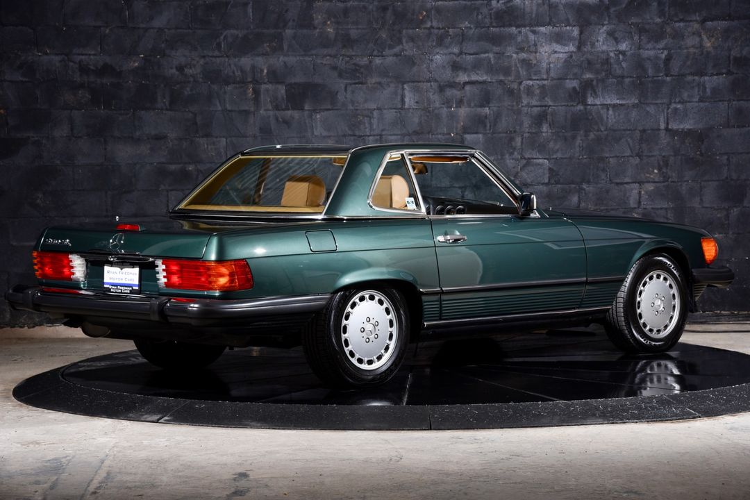 1989 Mercedes-Benz 560-Class